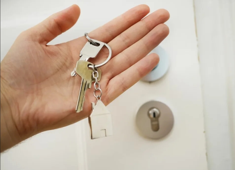 他怨買房諜對諜「議不到合理價」 房仲酸：法拉利也只是台車