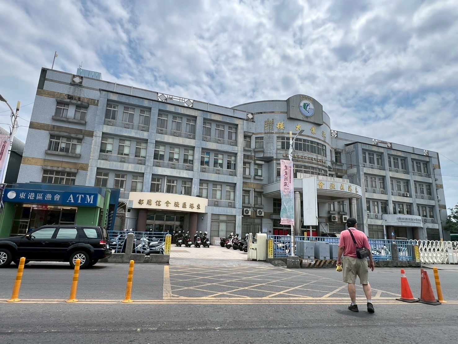 東港市區15米路大面寬美建地