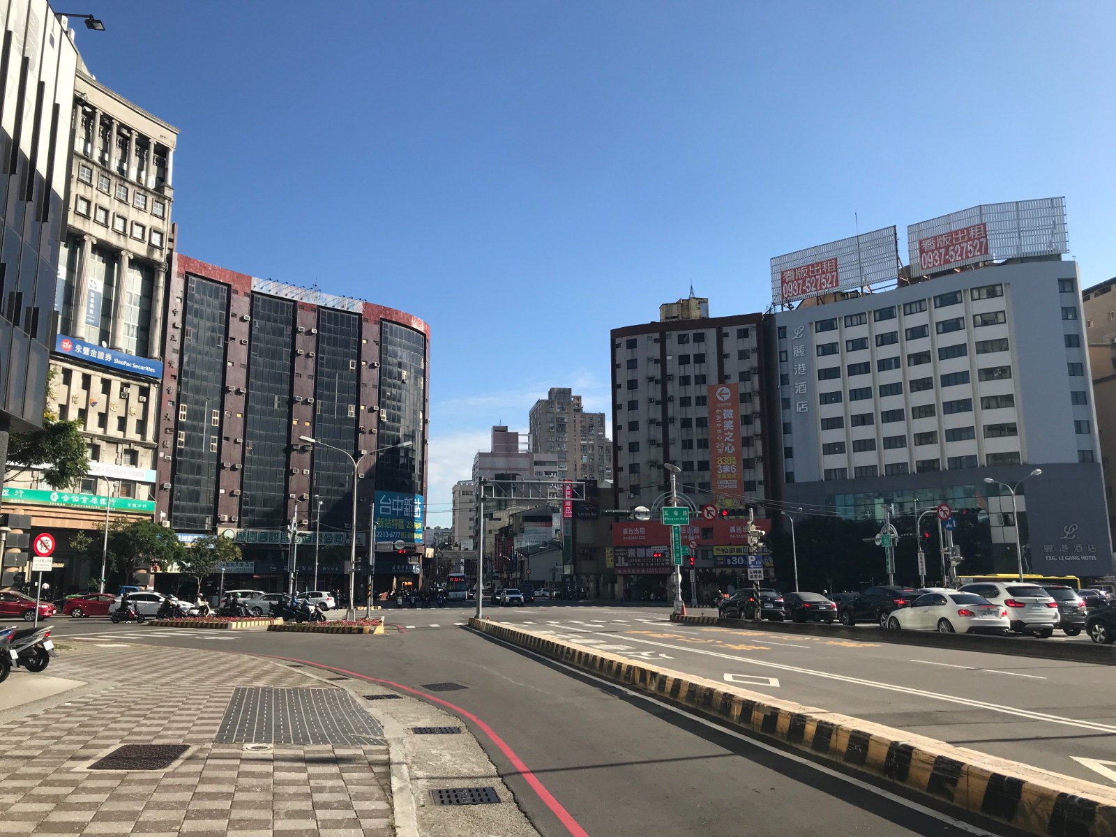 房地阿勇-面寬35米超級大店面  驚喜價出售