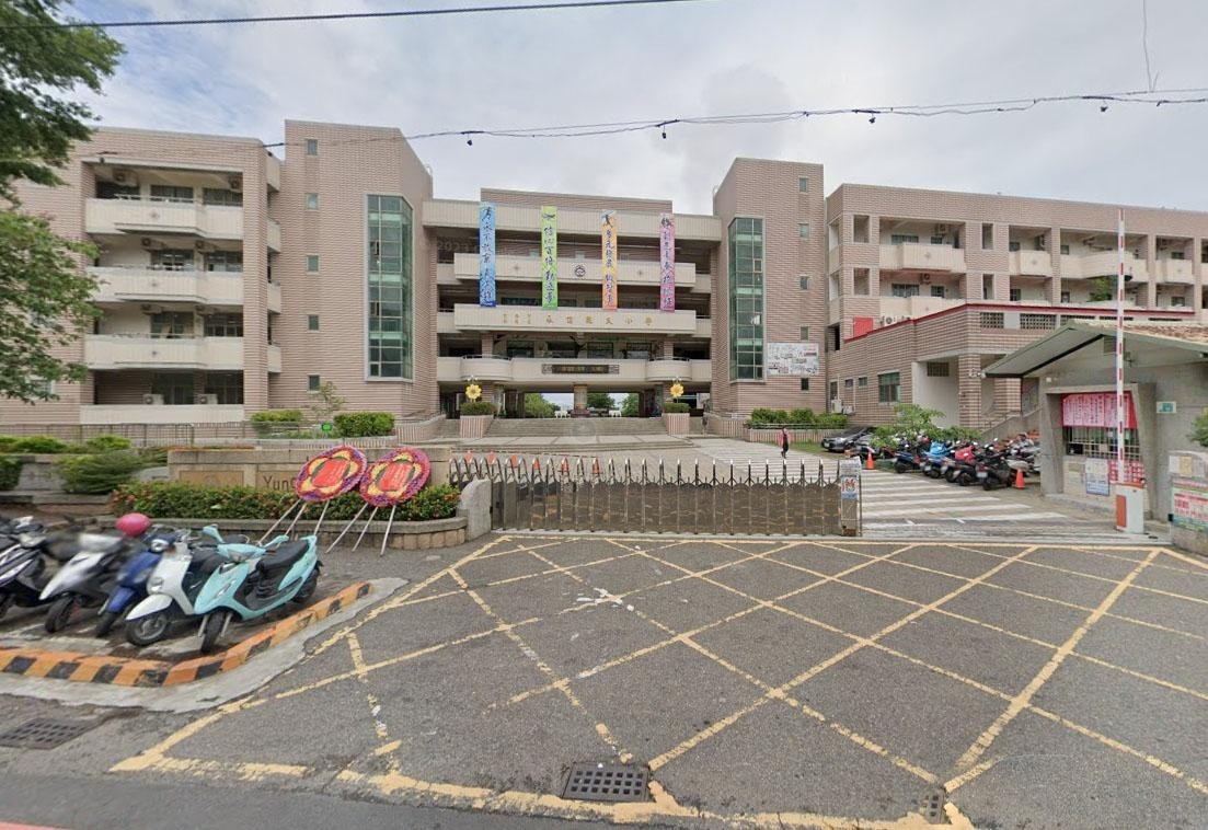 復國蛋黃商圈三角窗大店住