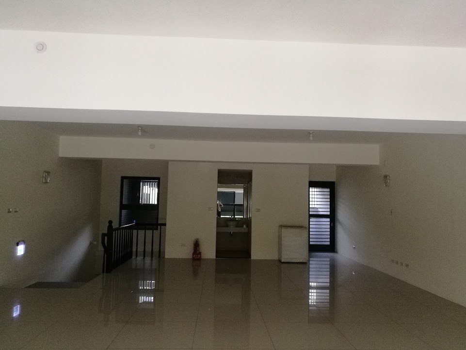 獨家正樂業路輕屋齡7米面寬樓店+4連號平車.高投報