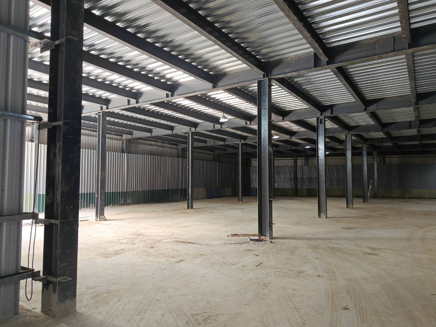 寶山交流道旁鋼構廠