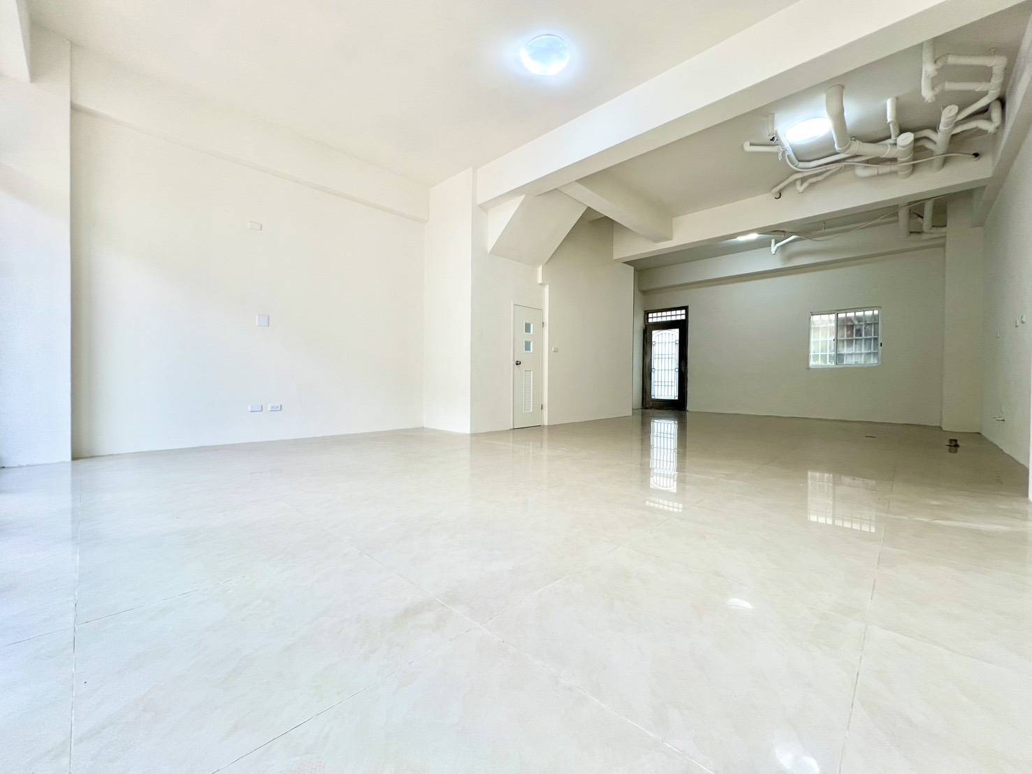 【太保永慶高中｜雙面臨路店面別墅】