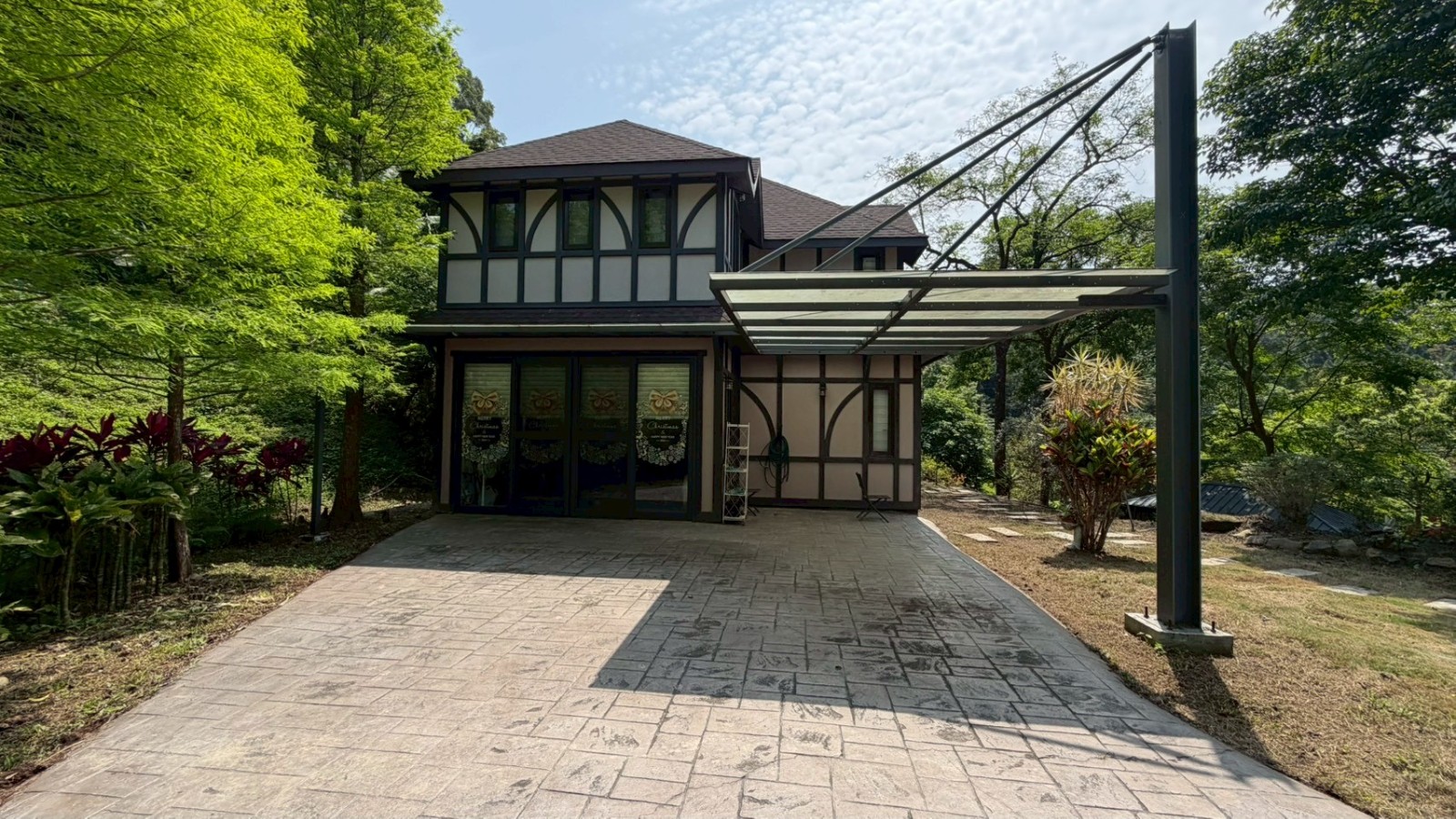 峨嵋久福農莊大器木屋