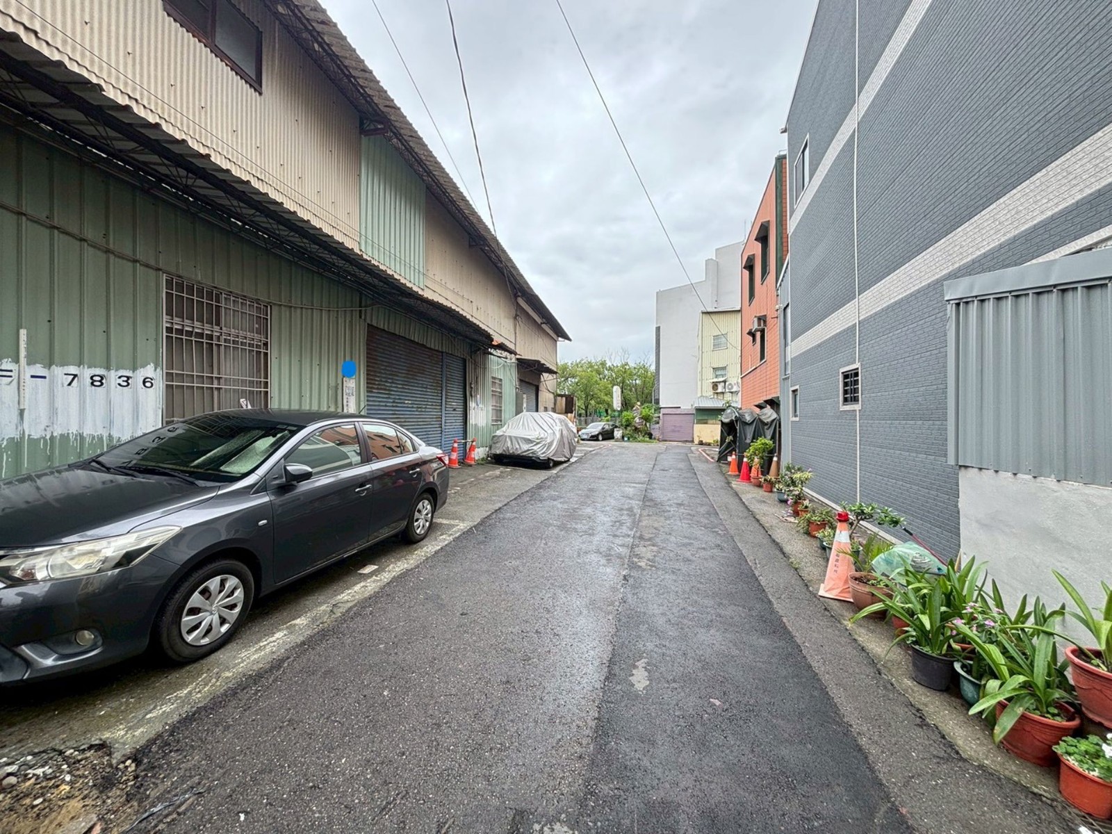 南大附中旁面寬90米雙臨路三角窗600坪建地 台南買屋專家